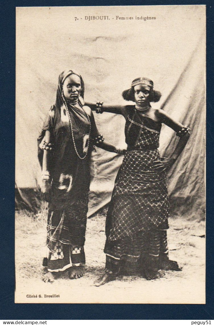 Djibouti. Femmes Indigènes, Costumes Traditionnels Avec Colliers Et Bracelets - Dschibuti