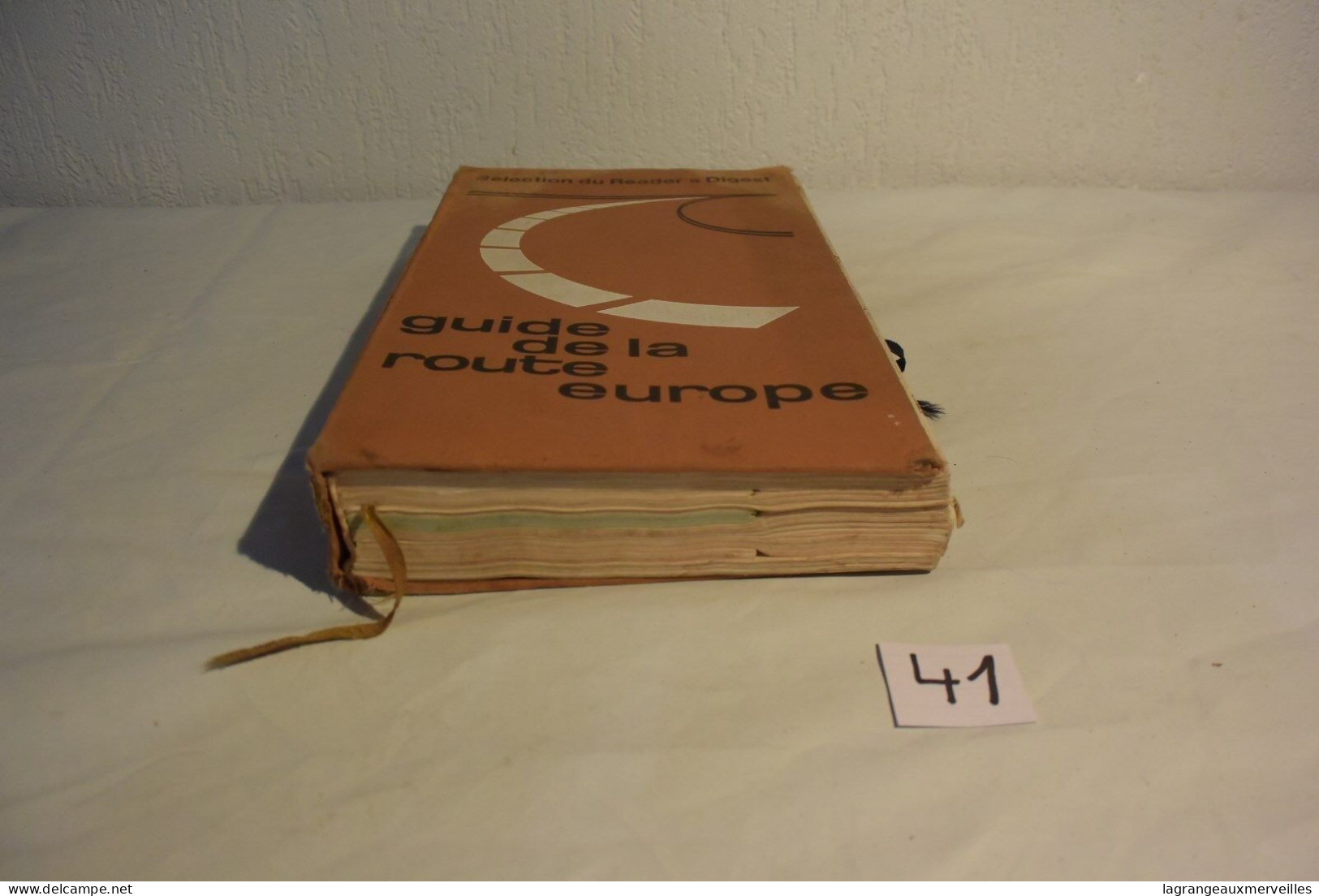 C41 Ancien Guide De La Route En Europe En 1969 - Karten/Atlanten