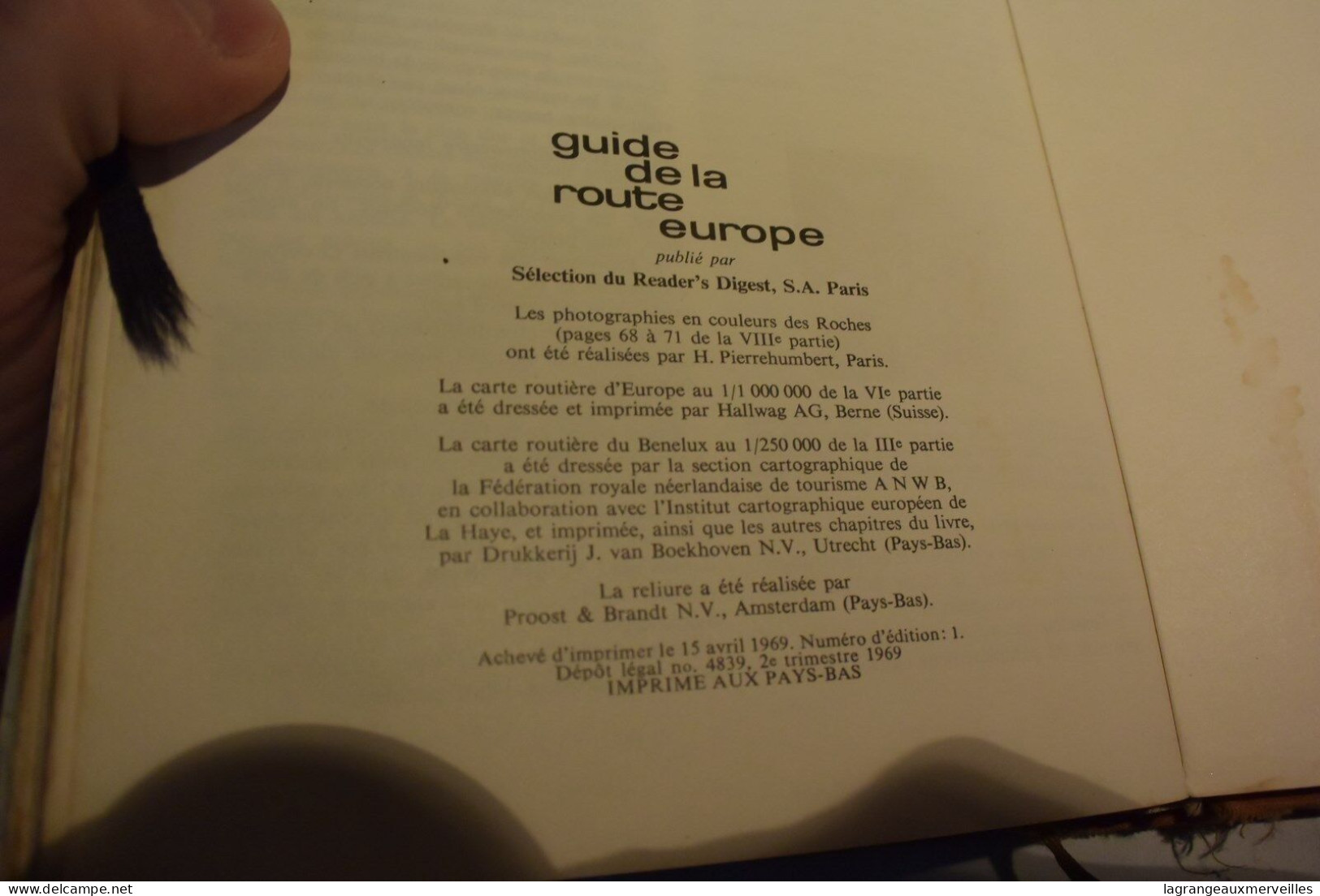 C41 Ancien guide de la route en Europe en 1969