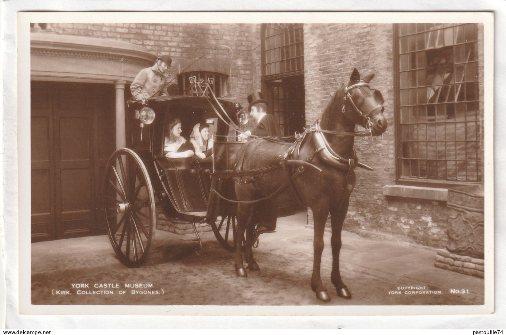 CPA :  14 X 9  -  YORK  CASTLE  MUSEUM.  ( KIRK COLLECTION OF BYGONES ) - York