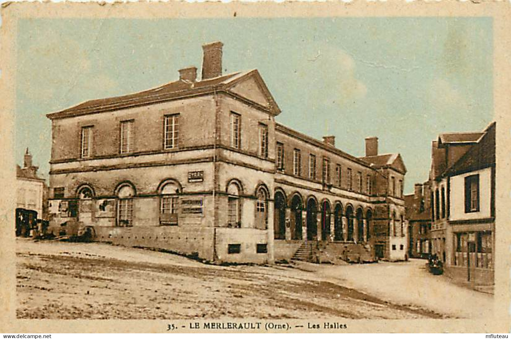 61* LE MERLERAULT  Les Halles    MA105,1367 - Le Merlerault