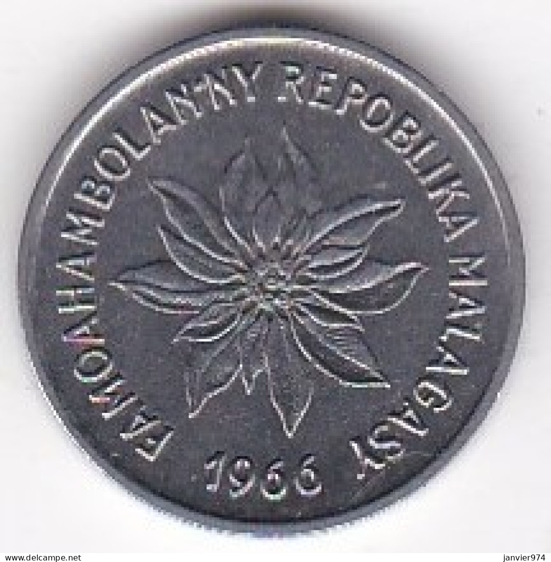 Madagascar 1 Franc 1966. Buffle / Fleur, En Acier Inoxydable, KM# 8 - Madagascar
