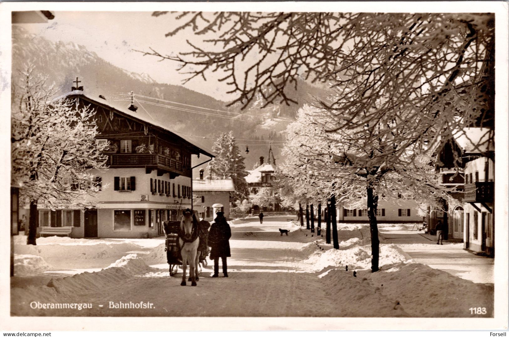 Oberammergau , Bahnhofstr. (Stempel: Oberammergau 1937 , Nach England)) - Oberammergau