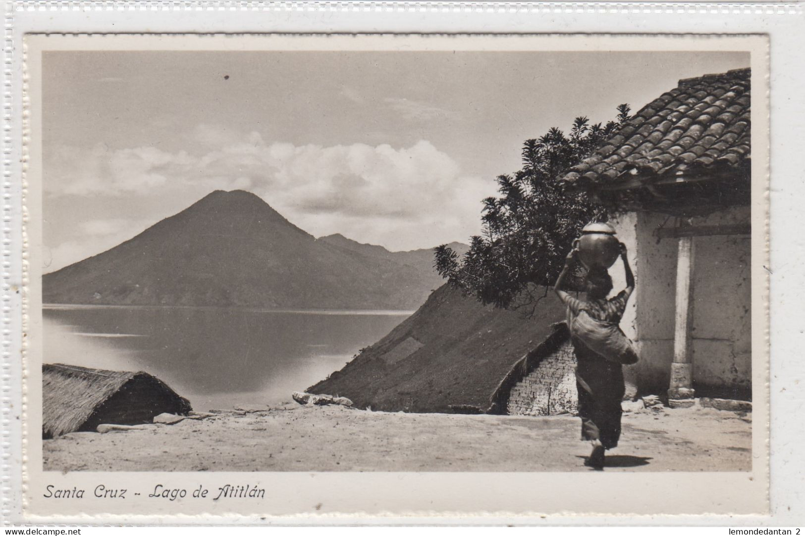 Guatemala. Santa Cruz. Lago De Atitlan. * - Guatemala