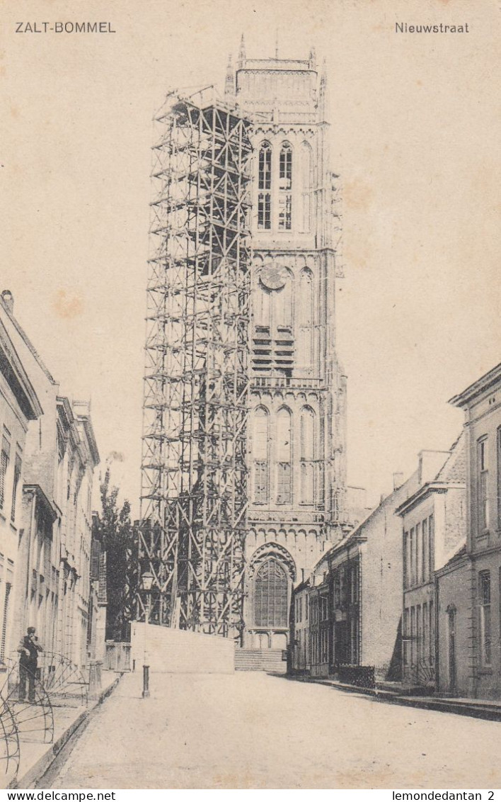 Zaltbommel - Nieuwstraat - Kerk - Zaltbommel