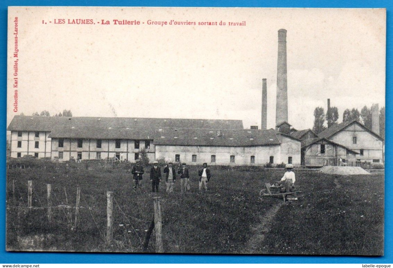 Les Laumes (21) - L A Tuilerie - Groupe D'ouvriers Sortant Du Travail - Venarey Les Laumes