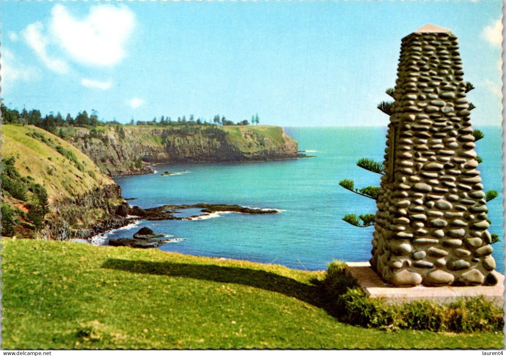 11-2-2024 (3  X 53) Australia - Norfolk Island - Captain's Cook Landing Monument - Norfolk Island