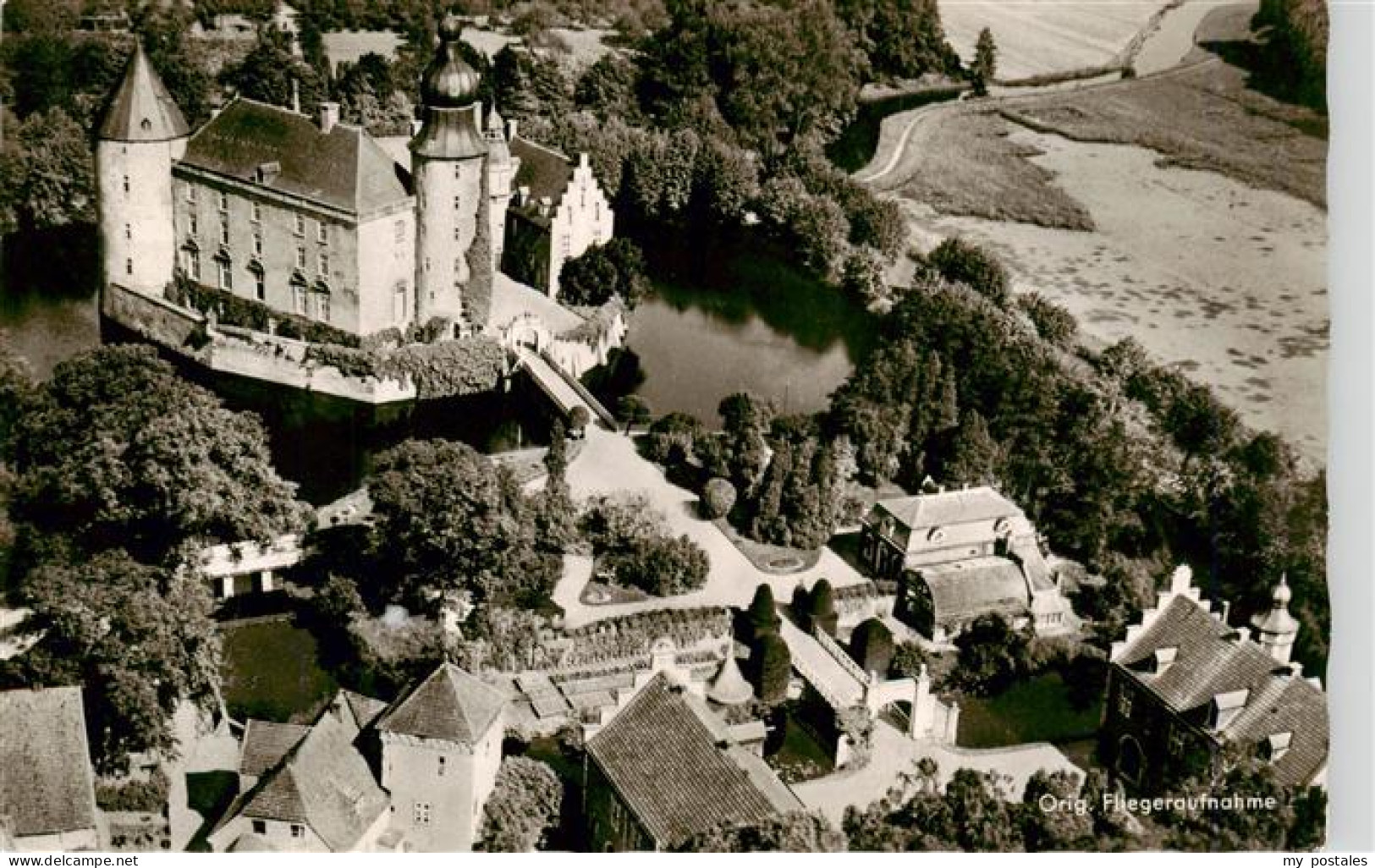 73916711 Gemen Borken Schloss Gemen Fliegeraufnahme - Borken