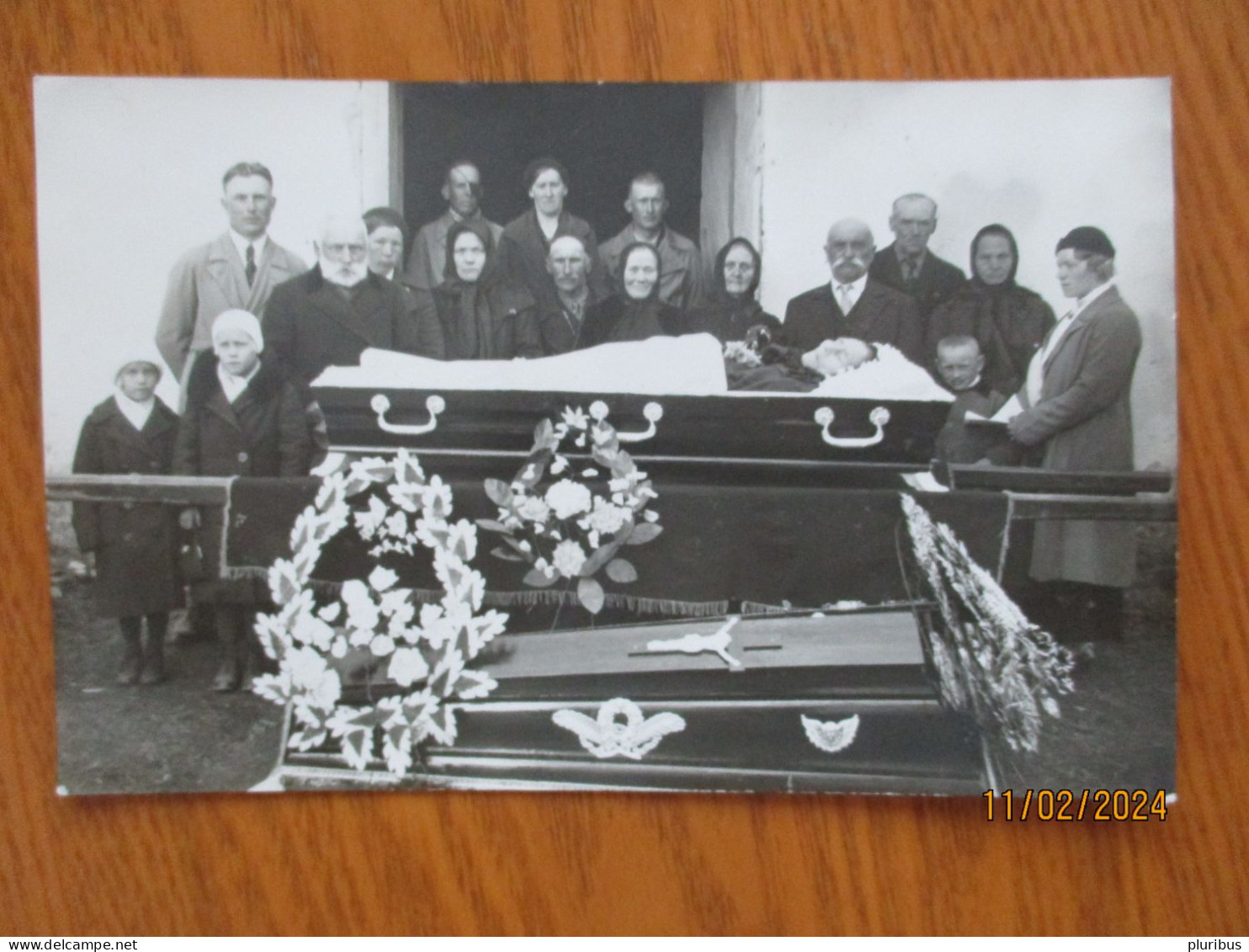 POST MORTEM FUNERAL DEAD WOMAN IN COFFIN , ONE-EYED MAN , 19-30 - Funerali