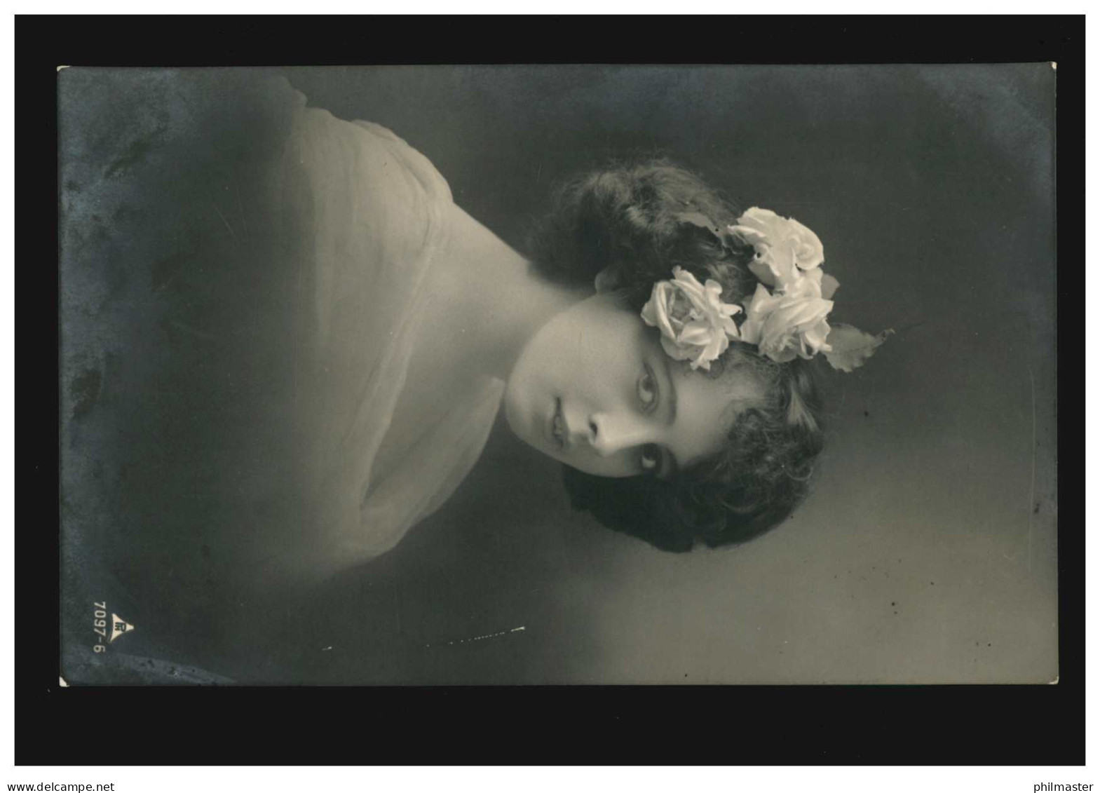 Mode-AK Frau Mit Blumen Im Haar, HILDESHEIM 2 F 23.11.1911 - Mode