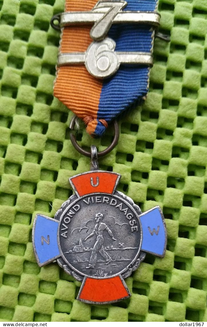 Medaille -  N .W. U. Avondvierdaagse , 5-6-7 .-  Original Foto  !! Medallion  Dutch - Sonstige & Ohne Zuordnung
