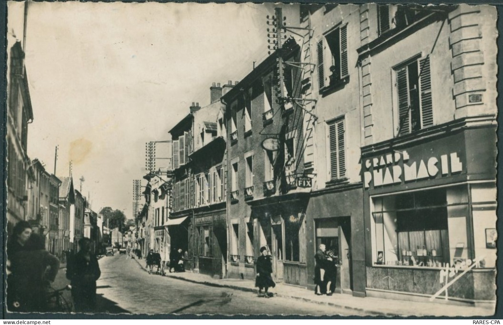 95 FRANCOVILLE - PLACE DE LA REPUBLIQUE - CPSM - Franconville