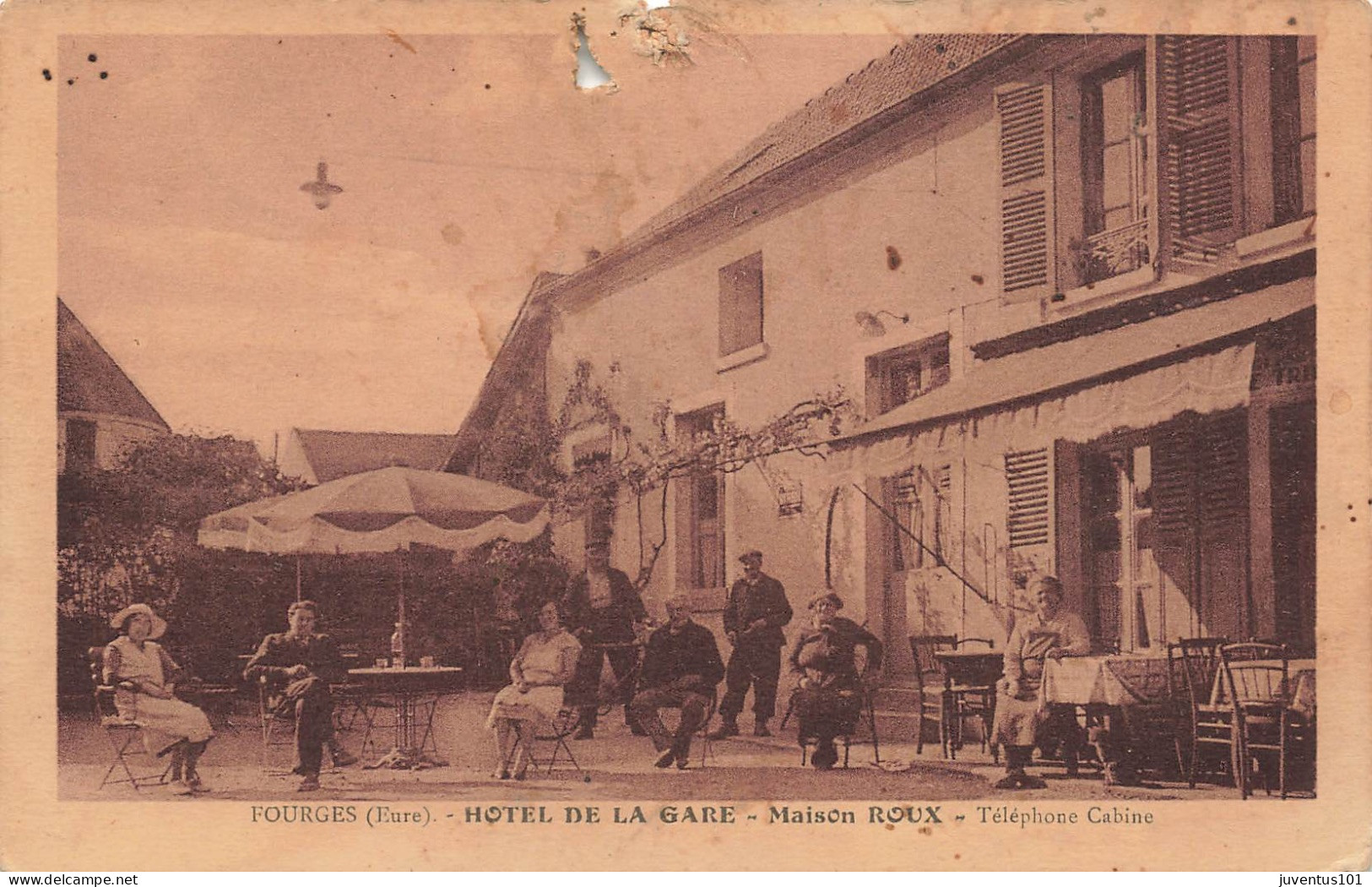 CPA Fourges-Hotel De La Gare-Maison Roux-mauvaise état-RARE       L2634 - Fourges