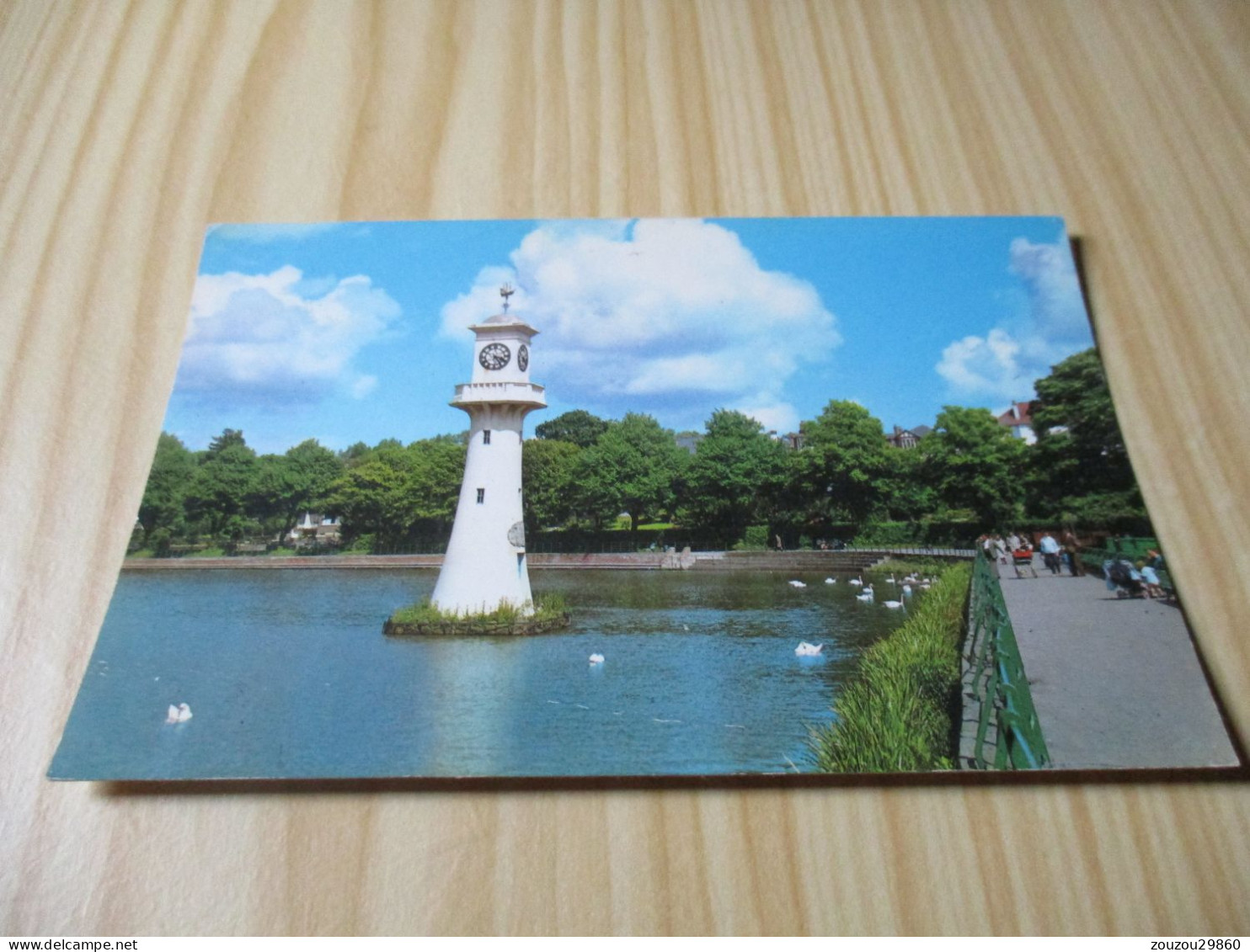 CPSM Cardiff (Royaume-Uni).Roath Park - The Clock Tower - Carte Animée. - Glamorgan