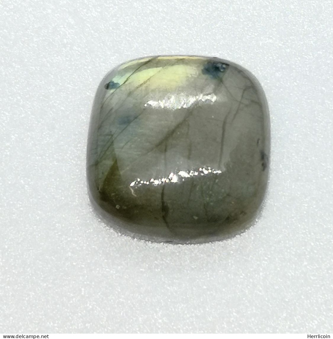 Labradorite Naturelle De Madagascar - Cabochon 30.5 Carats - 19.6 X 20.1 X 8.2 Mm - Other & Unclassified