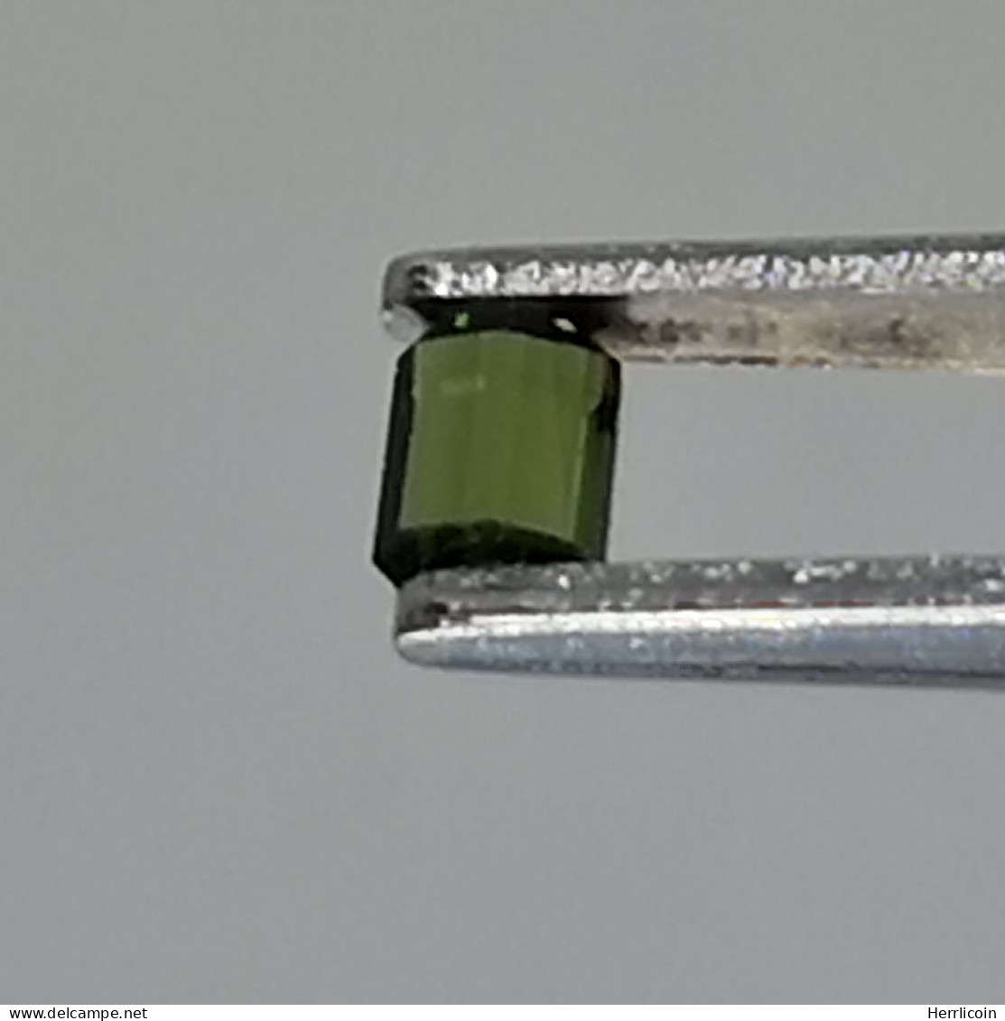 Tourmaline Chrome naturelle d'Afrique - VS - Octogone 0.16 Carat - 3.4 x 2.6 x 1.8 mm