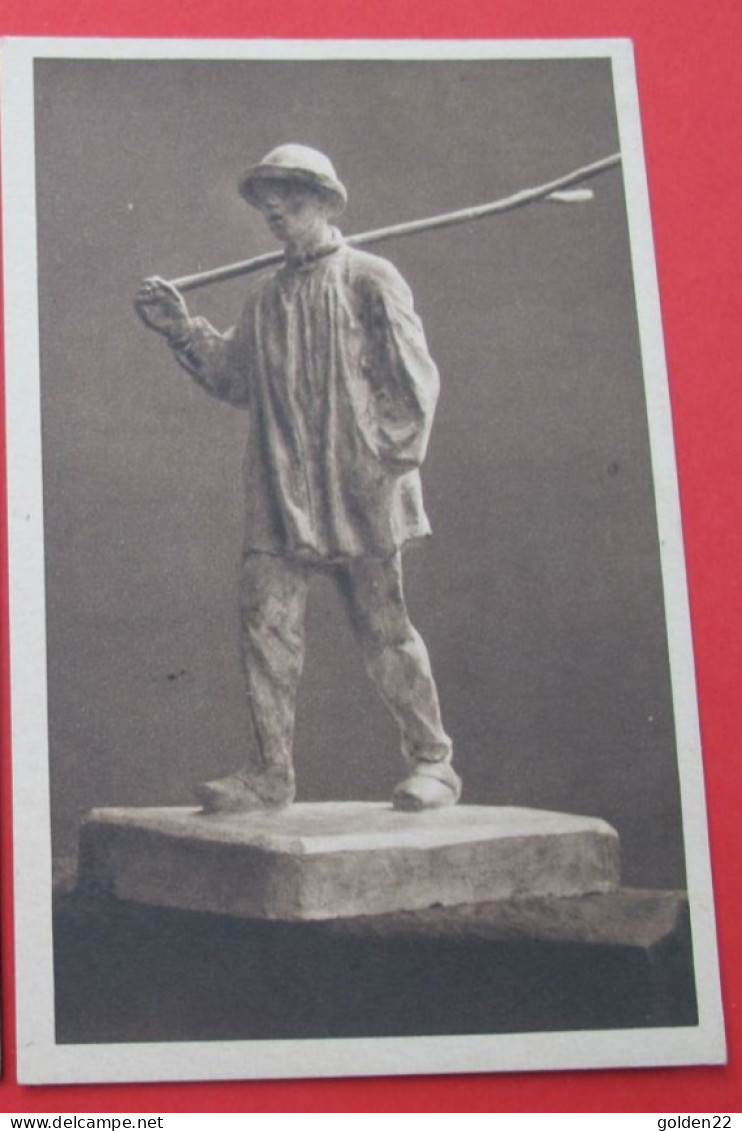 Ernest NIVET (sculpteur Né à Levroux). Le Bricolin - Sculture