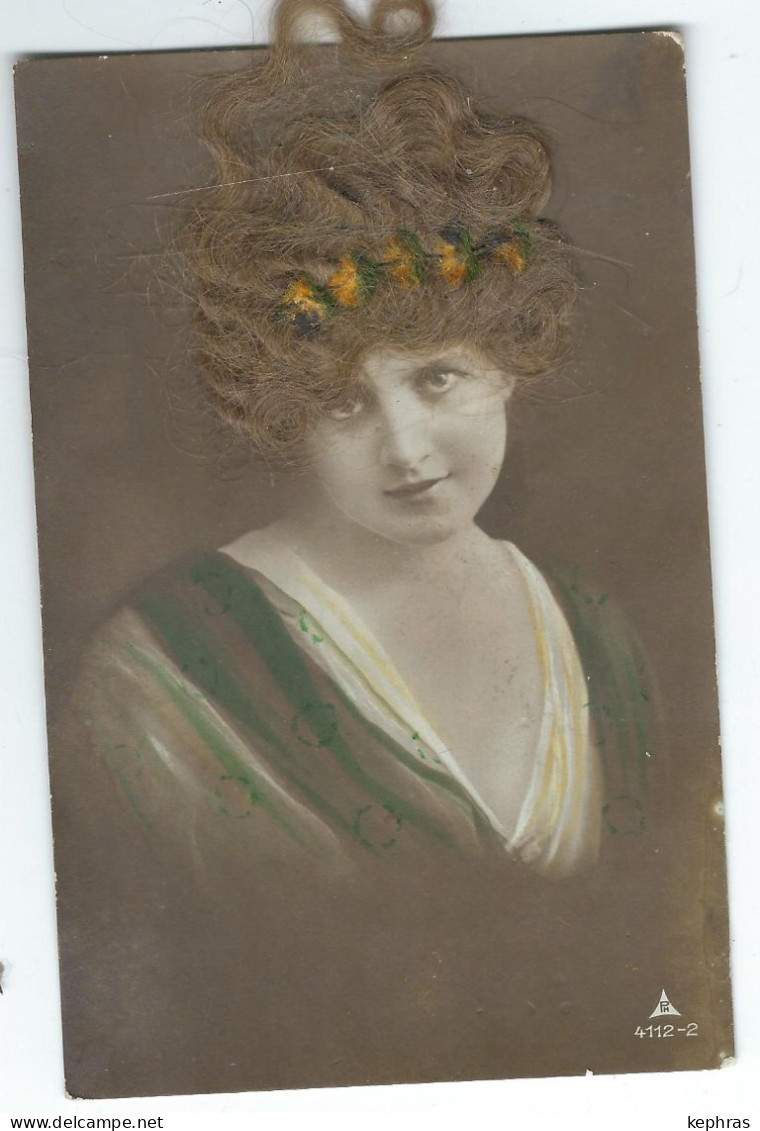 SUPERBE CPA - Portrait De Femme Avec Cheveux Naturels - Frauen