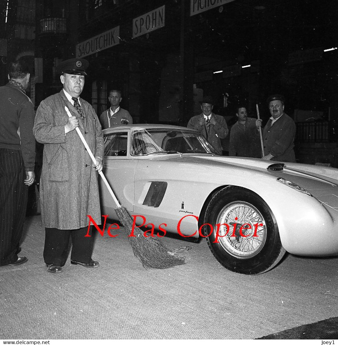 Photo Ferrari 375 MM En 1954,Salon De L'auto à Paris Au Grand Palais, Modèle Unique Pour Ingrid Bergman - Automobiles