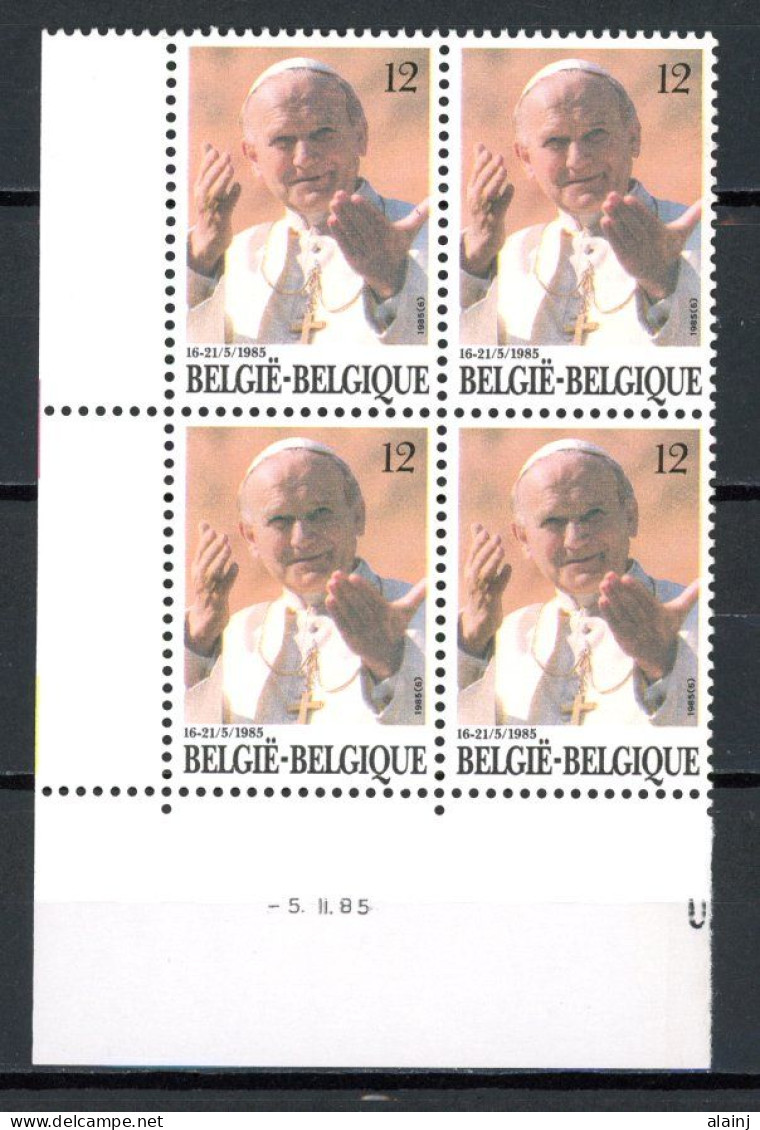 BE   2166   XX   ---  Visite Pape Jean-Paul II  --  Bloc De 4  Coin De Feuille  --  Parfait état - Hoekdatums