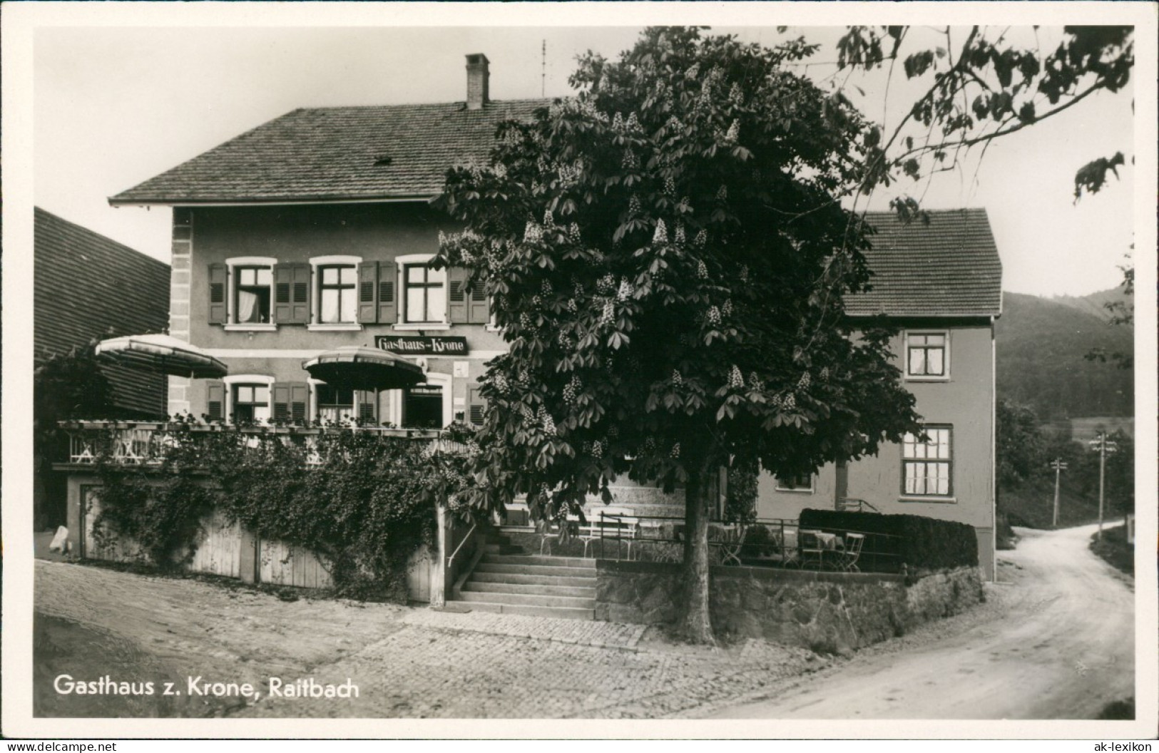 Raitbach-Schopfheim Gasthaus Z. Krone, Straßenpartie - Terrasse 1939 - Schopfheim