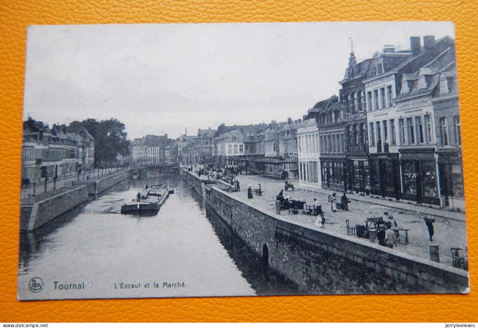 TOURNAI  -  L'Escaut Et Le Marché -  1920 - Tournai