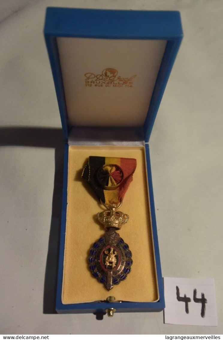 C44 Ancienne Médaille Militaire Habilité Moralité - Autres & Non Classés