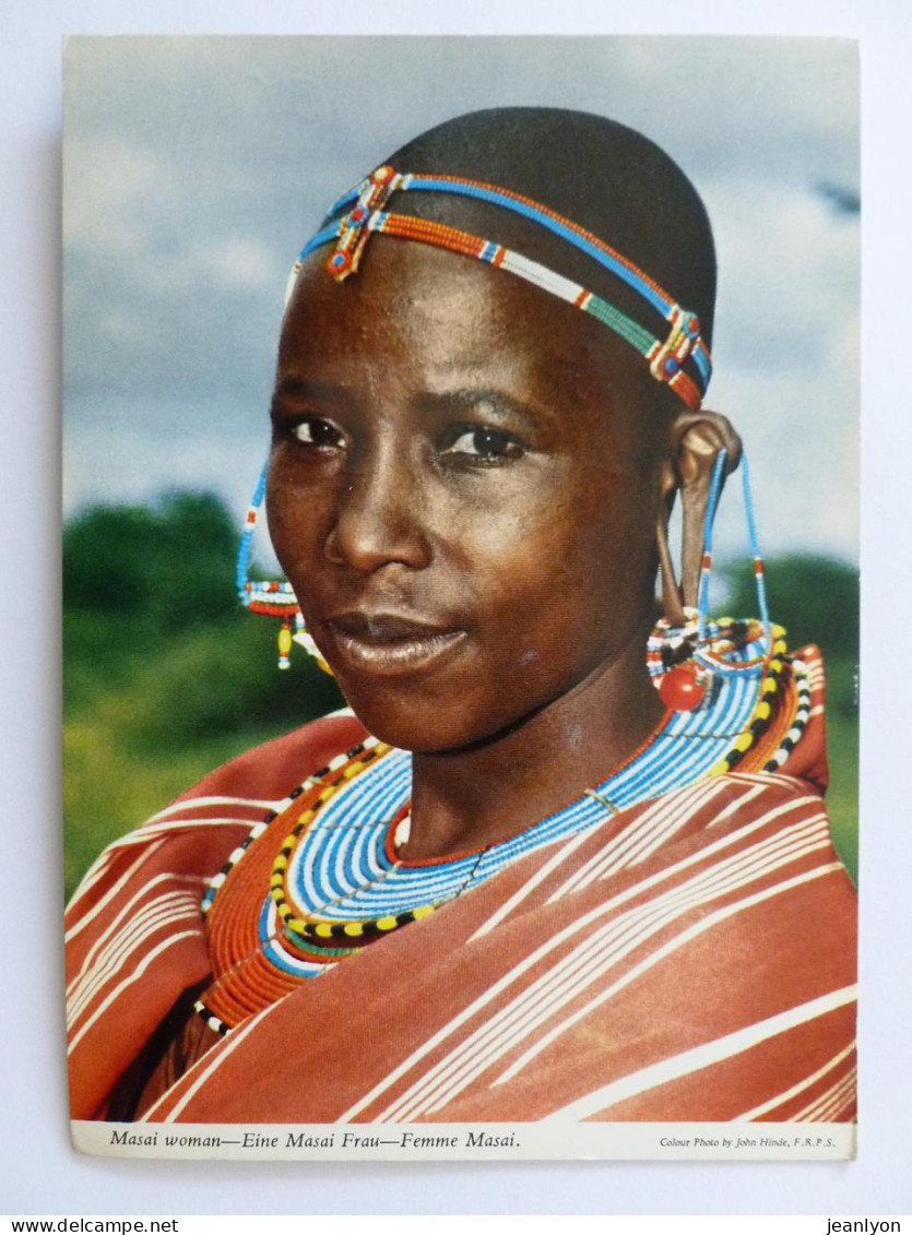 AFRIQUE - FEMME MASAI - Tribu Nomade De Bergers - Portrait De La Femme En Tenue Traditionnelle - Afrika