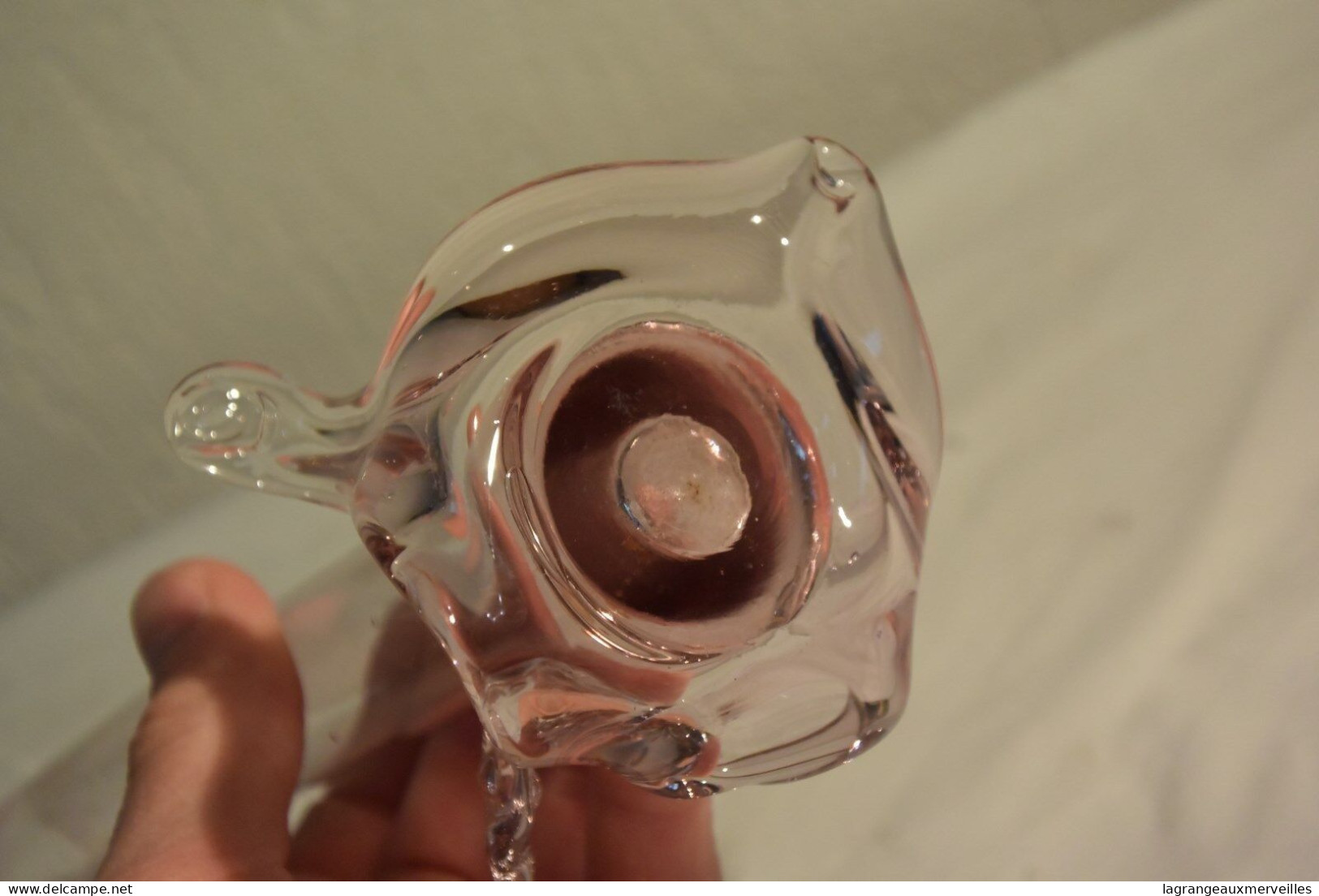 C44 Vase Soliflore En Verre Rose Pied Travaillé - Vazen