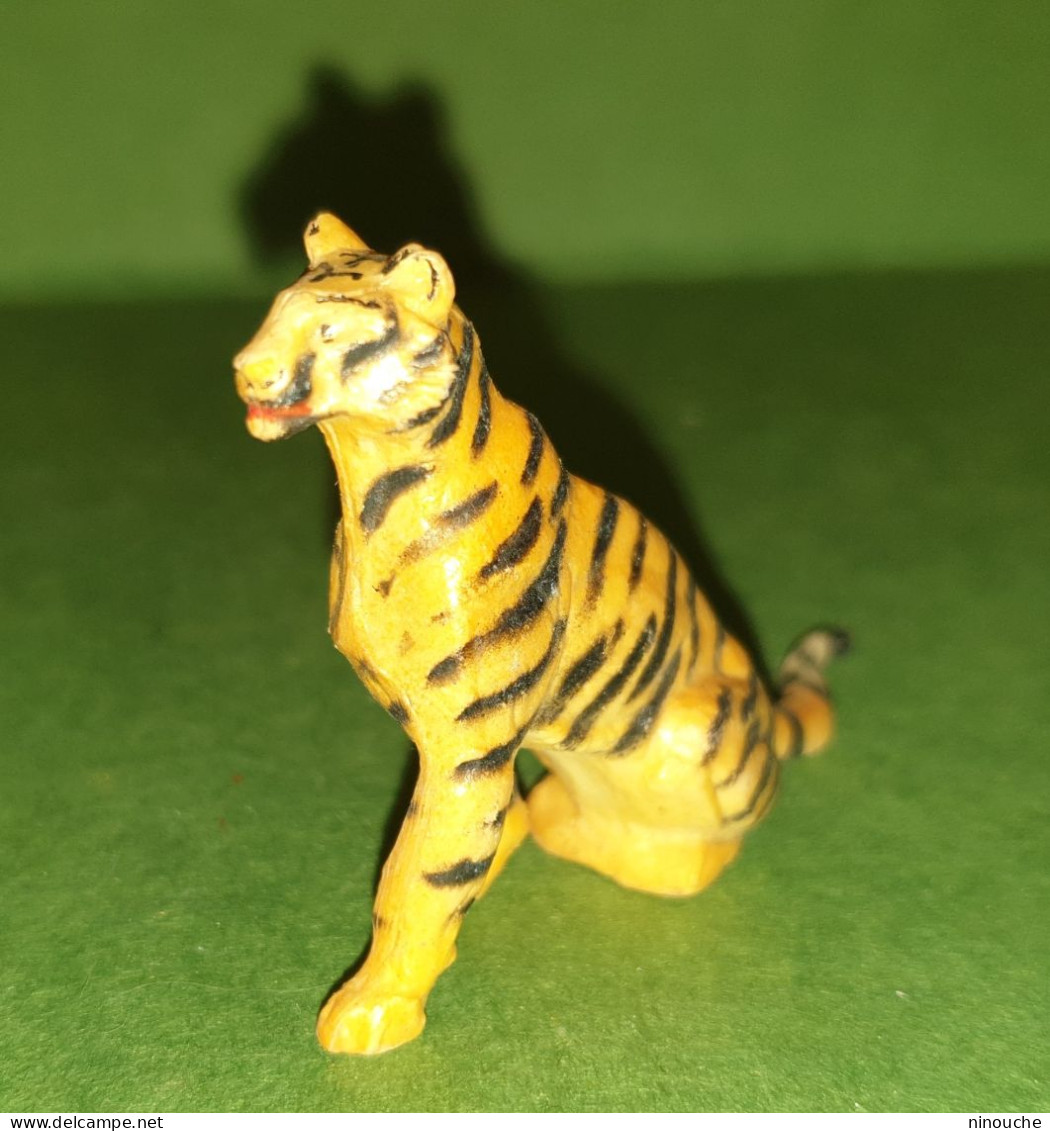 JOUET ANCIEN / FIGURINES / FIGURINE CLAIRET / ZOO / TIGRE ASSIS / MARQUÉE FRANCOIS CLAIRET - Other & Unclassified