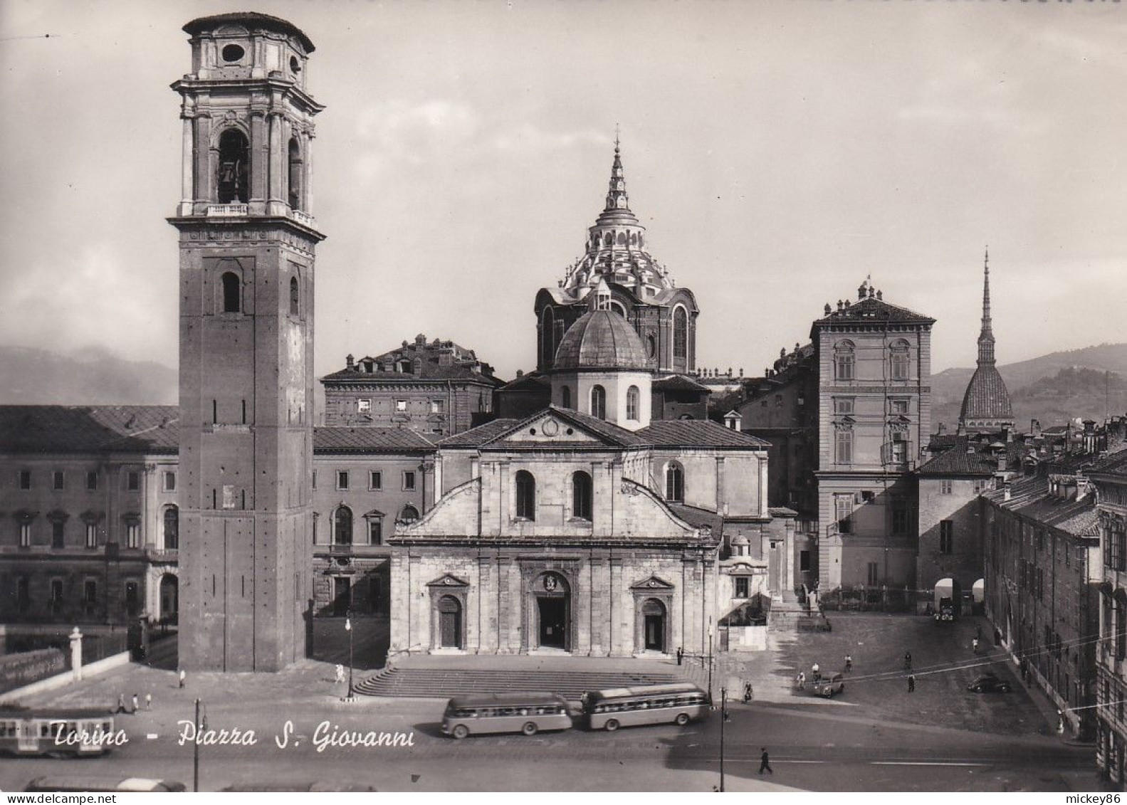 Italie -- TORINO - 1951 --- Piazza S. Giovanni   (  Autocar ) - Places