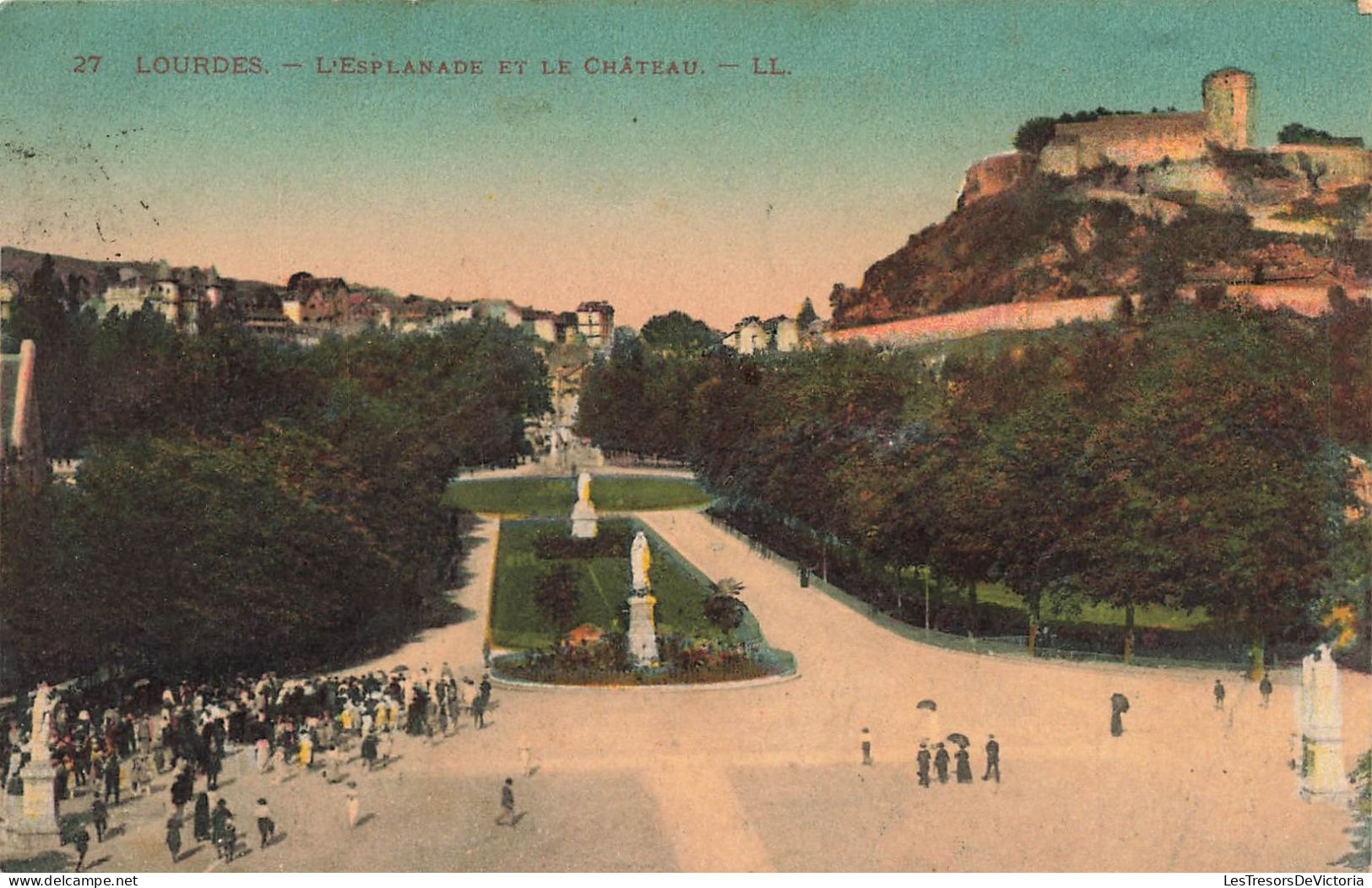 FRANCE - Lourdes - Vue Sur L'esplanade Et Le Château - LL - Colorisé - Carte Postale Ancienne - Lourdes