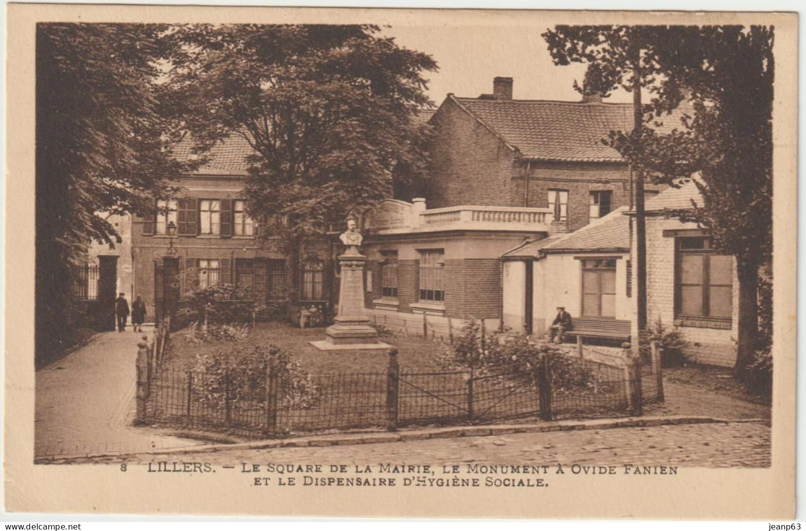 8 LILLERS - Le Square De La Mairie, Le Monument à Ovide Fanien Et Le Dispensaire D'Hygiène Sociale. - Lillers