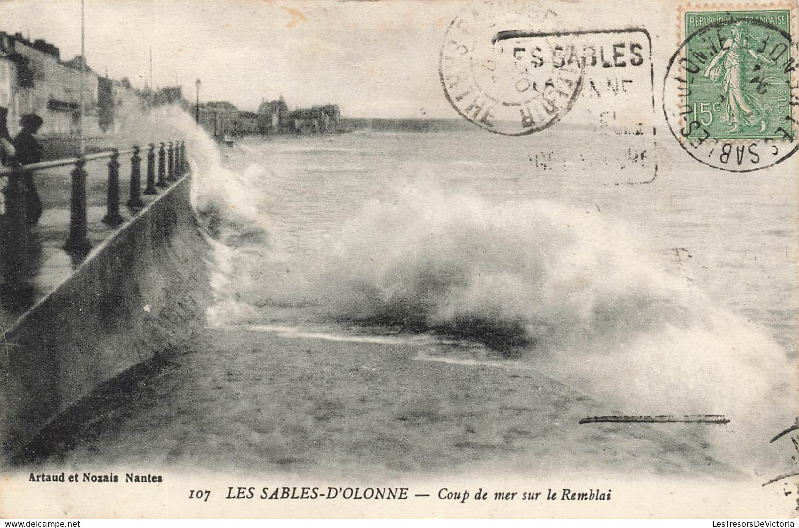 FRANCE - Les Sables D'Olonne - Coup De Mer Sur Le Remblai - Carte Postale Ancienne - Sables D'Olonne