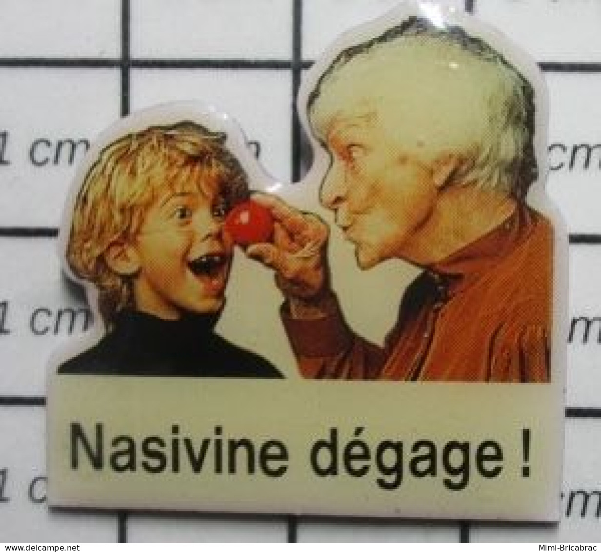 1317 Pin's Pins / Beau Et Rare / MEDICAL / NASIVINE DEGAGE ! Le Nez - Basketbal