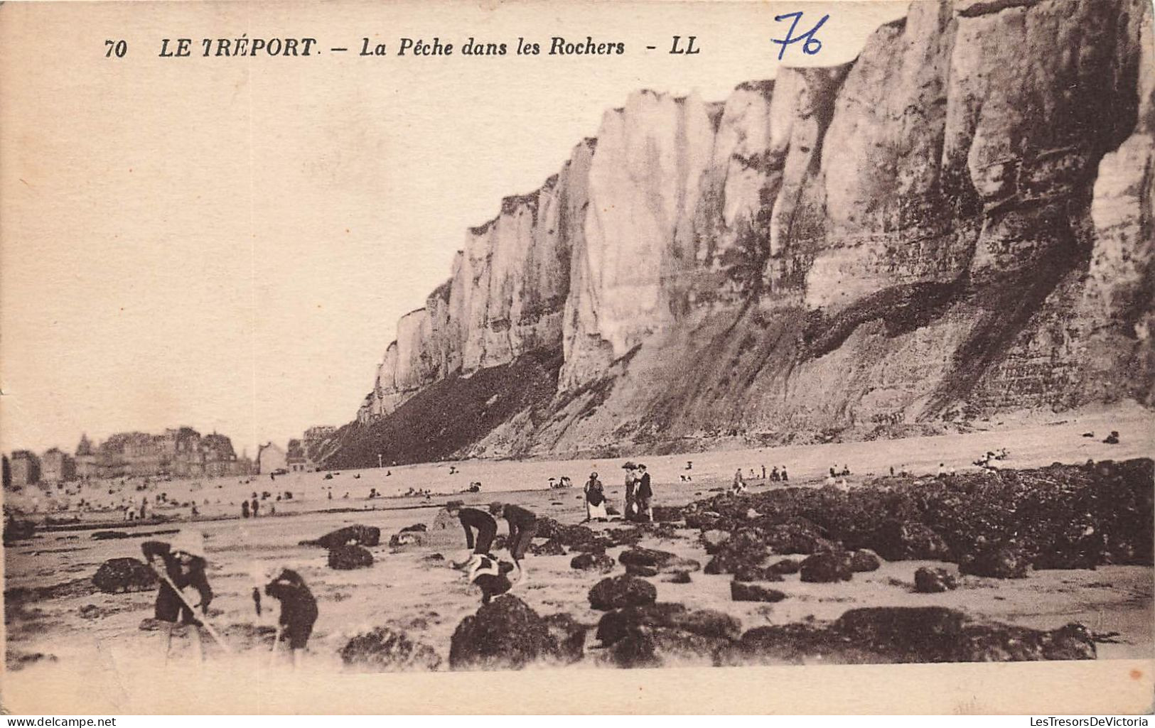 FRANCE - Le Tréport - Vue Générale De La Pêche Dans Les Rochers - L L - Animé - Carte Postale Ancienne - Le Treport