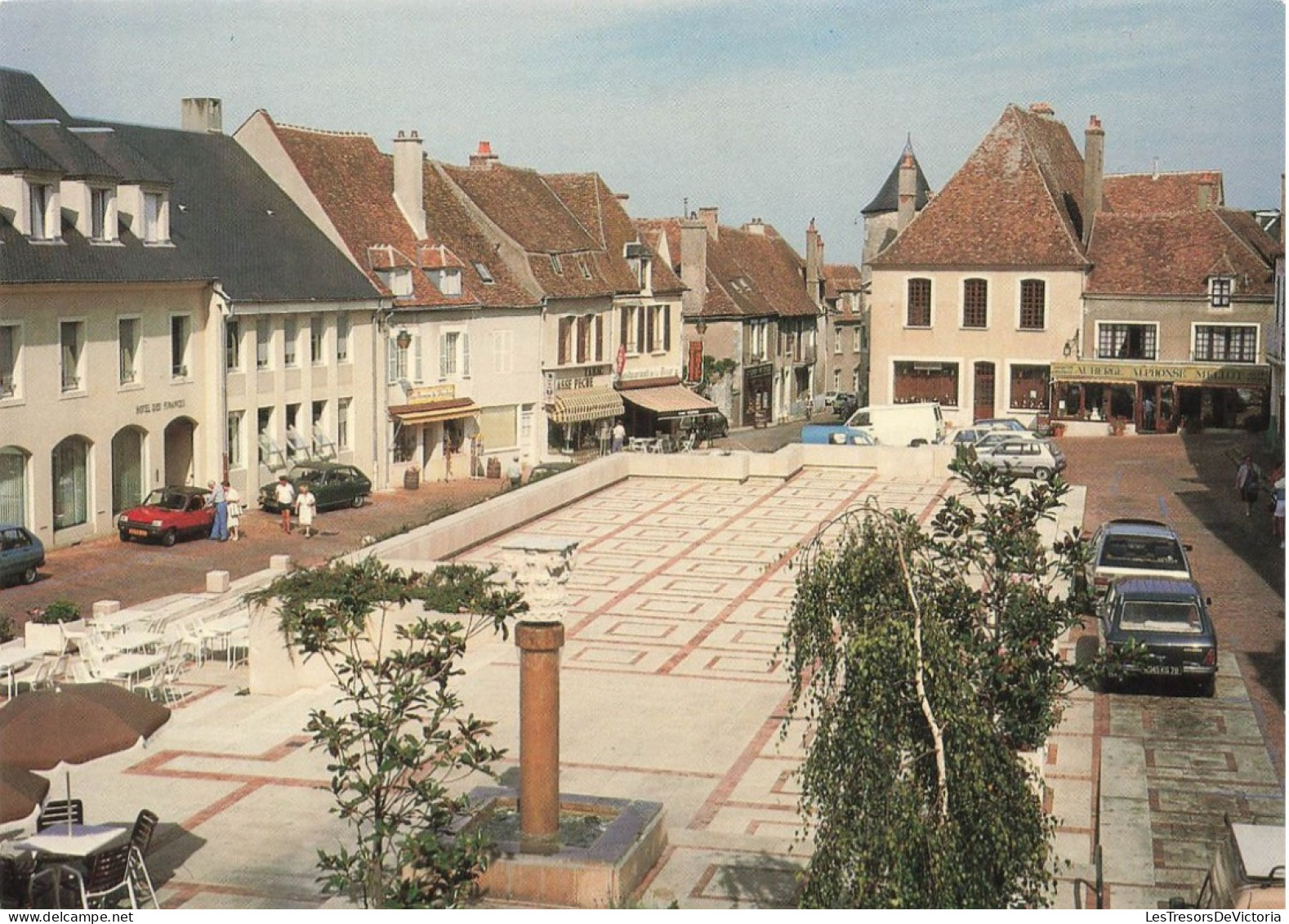 FRANCE - Sancerre (Cher) - Vue Générale De La Place - Animé - Carte Postale - Sancerre