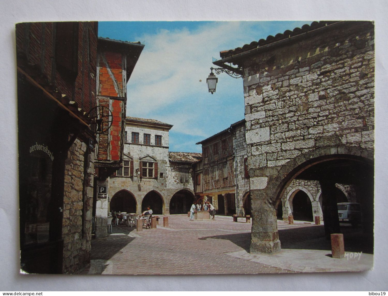 CASTELNAU DE MONTMIRAL  PLACE DES ARCADES - Castelnau De Montmirail