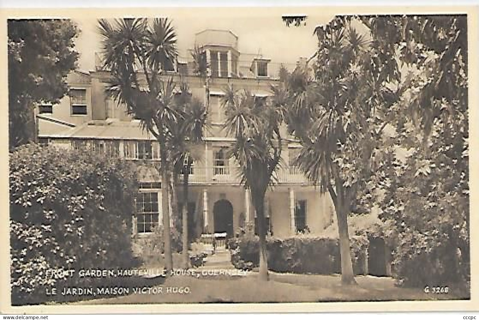 CPA Guernesey Front Garden Hauteville House - Maison De Victor Hugo - Guernsey