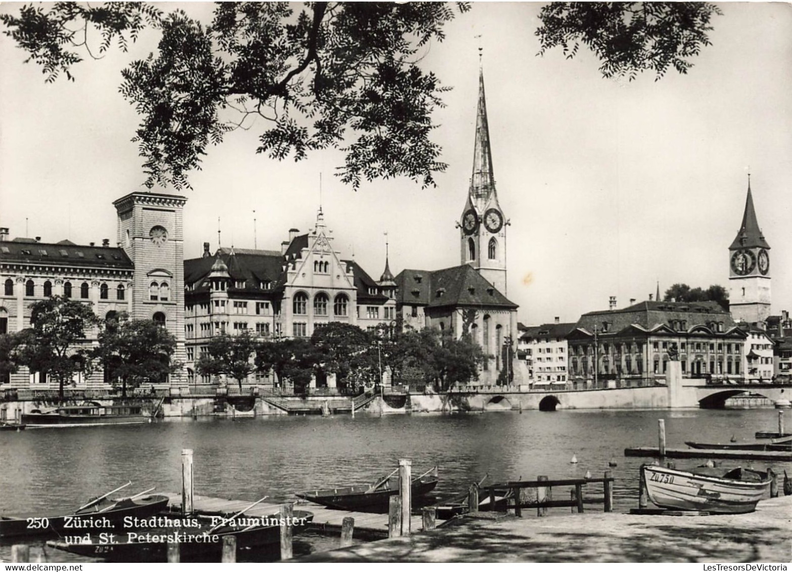 SUISSE - Zürich - Stadthaus, Fraumünster Und St Peterskirche - Carte Postale - Zürich