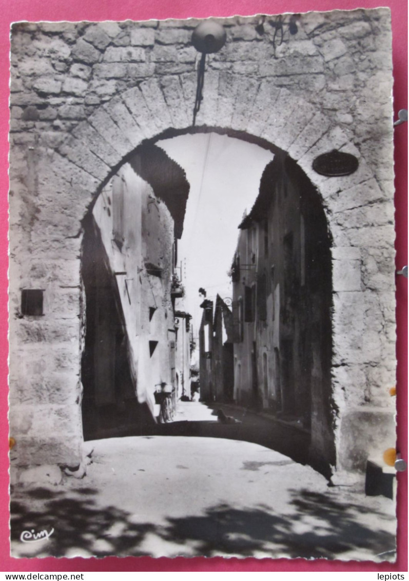 Visuel Pas Très Courant - 34 - Gignac - Détail De La Porte Du Pourtalet Et Ruelle Du Vieux Gignac - 1964 - Gignac