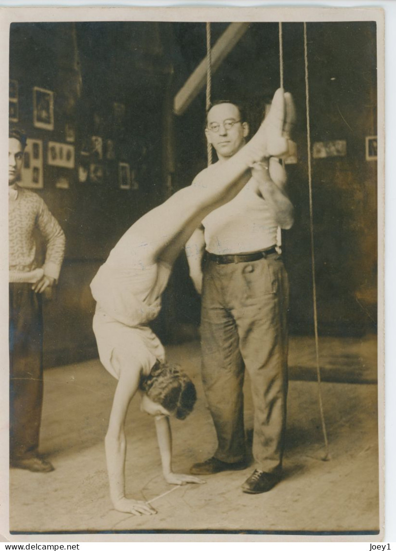 Photo Meurisse Années 1930,mlle Paris Fait De La Culture Physique, Format 13/18 - Geïdentificeerde Personen