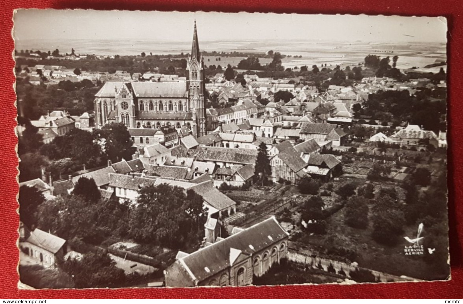 CPSM Petit Format - En Avion Au Dessus De ...  Vignacourt -(Somme) - Quartier De L'église - Vignacourt