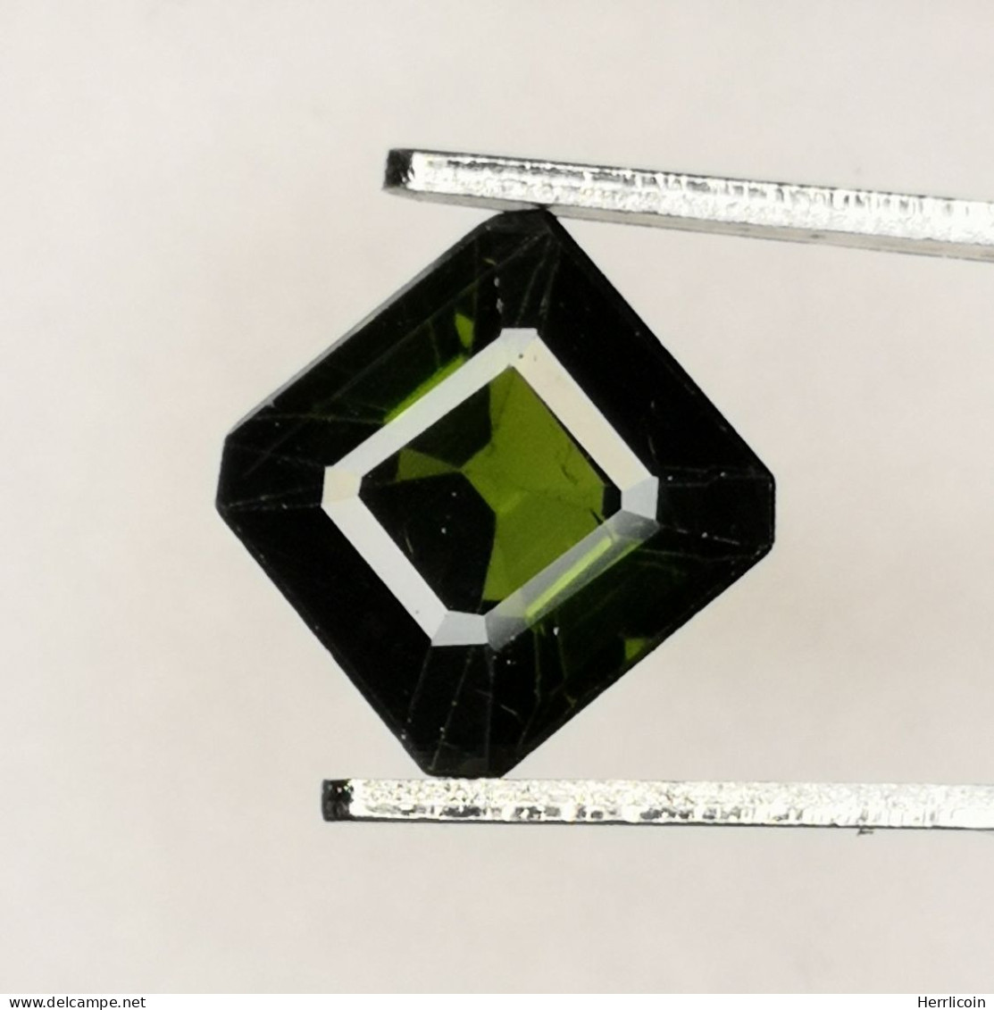 Tourmaline Verte Naturelle Du Nigeria - VS - Octogone 1.52 Carat - 6.8 X 7.0 X 4.4 Mm - Tormalina