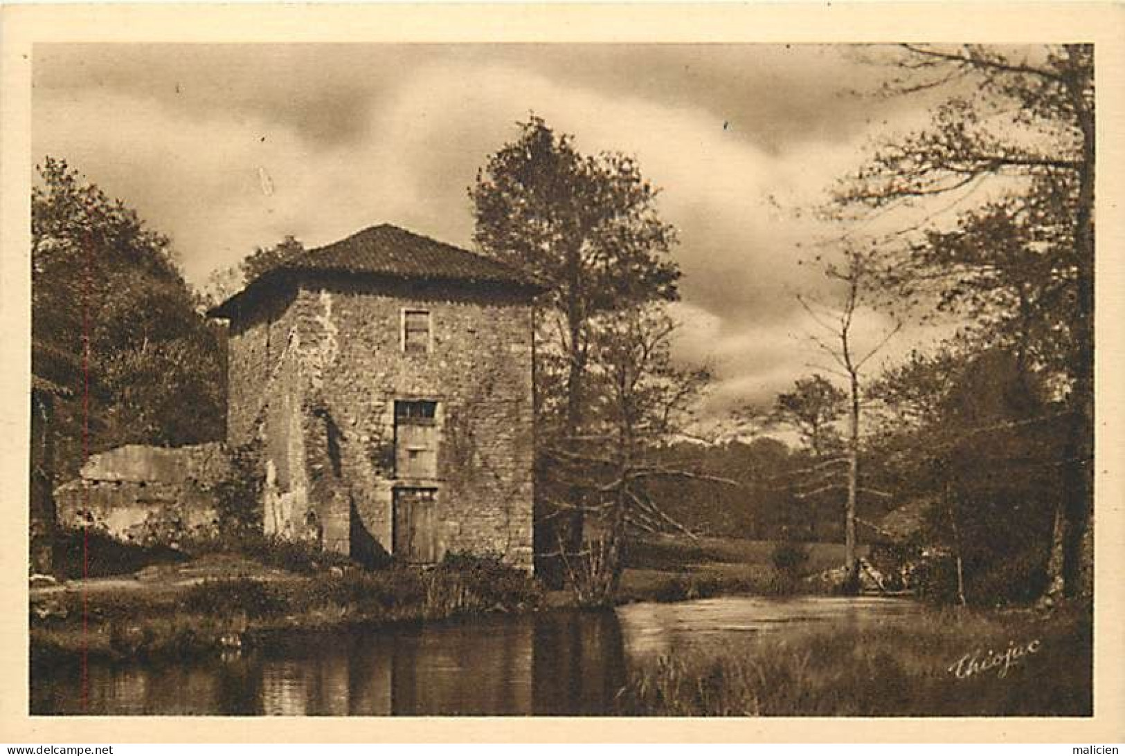 - Haute Vienne -ref-A420- Nantiat - Moulin Gourgeau Du Loup - Moulins à Eau - - Nantiat