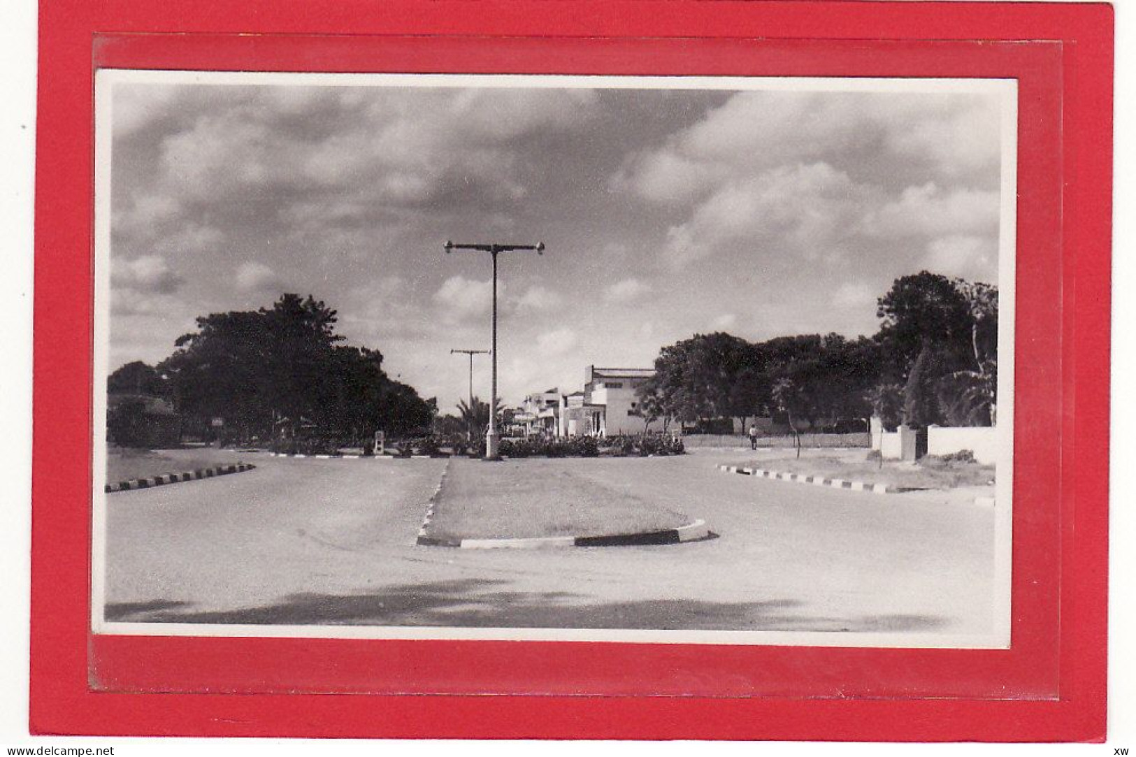 AFRIQUE - AFRIQUE AUSTRALE - ZIMBABWE - EX- RHODESIE - PHOTO DE KWEKWE (Que - Que) - Une Avenue - C10835/36 - Zimbabwe