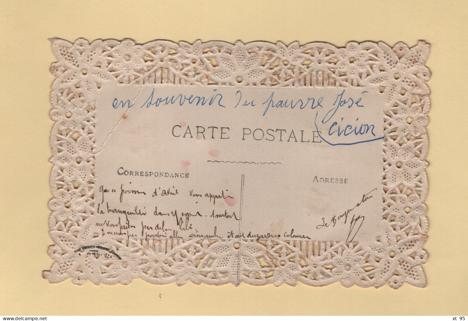 1er Avril - Carte Postale Dentelle Avec Decoupis Poisson Fleurs - Erster April