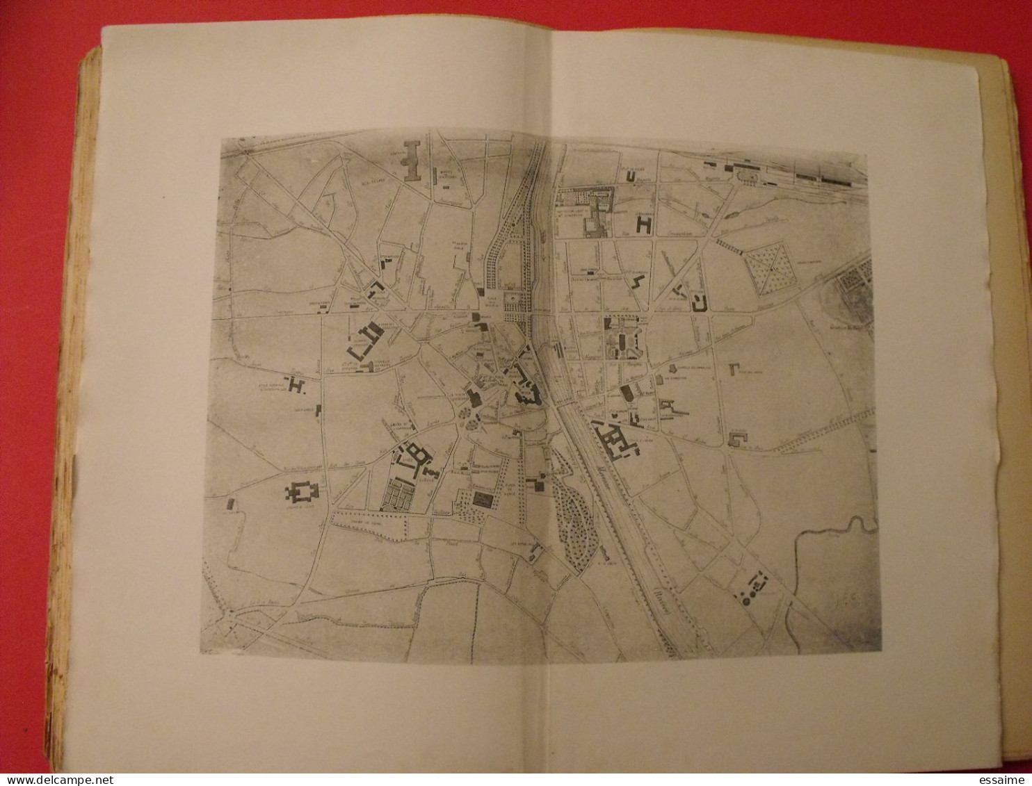 Histoire de Laval par Couanier de Launay. Chailland 1894. Mayenne