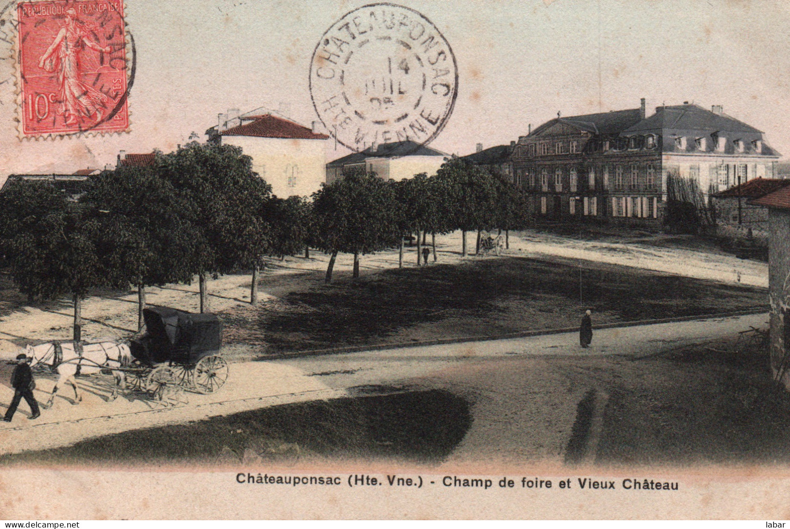 CPA HAUTE VIENNE / 87 / CHATEAUPONSAC / CHAMP DE FOIRE ET VIEUX CHATEAU - Chateauponsac