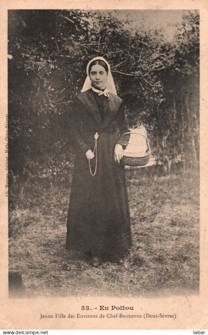 CPA JEUNE FILLE DES ENVIRONS DE CHEF BOUTONNE - Chef Boutonne